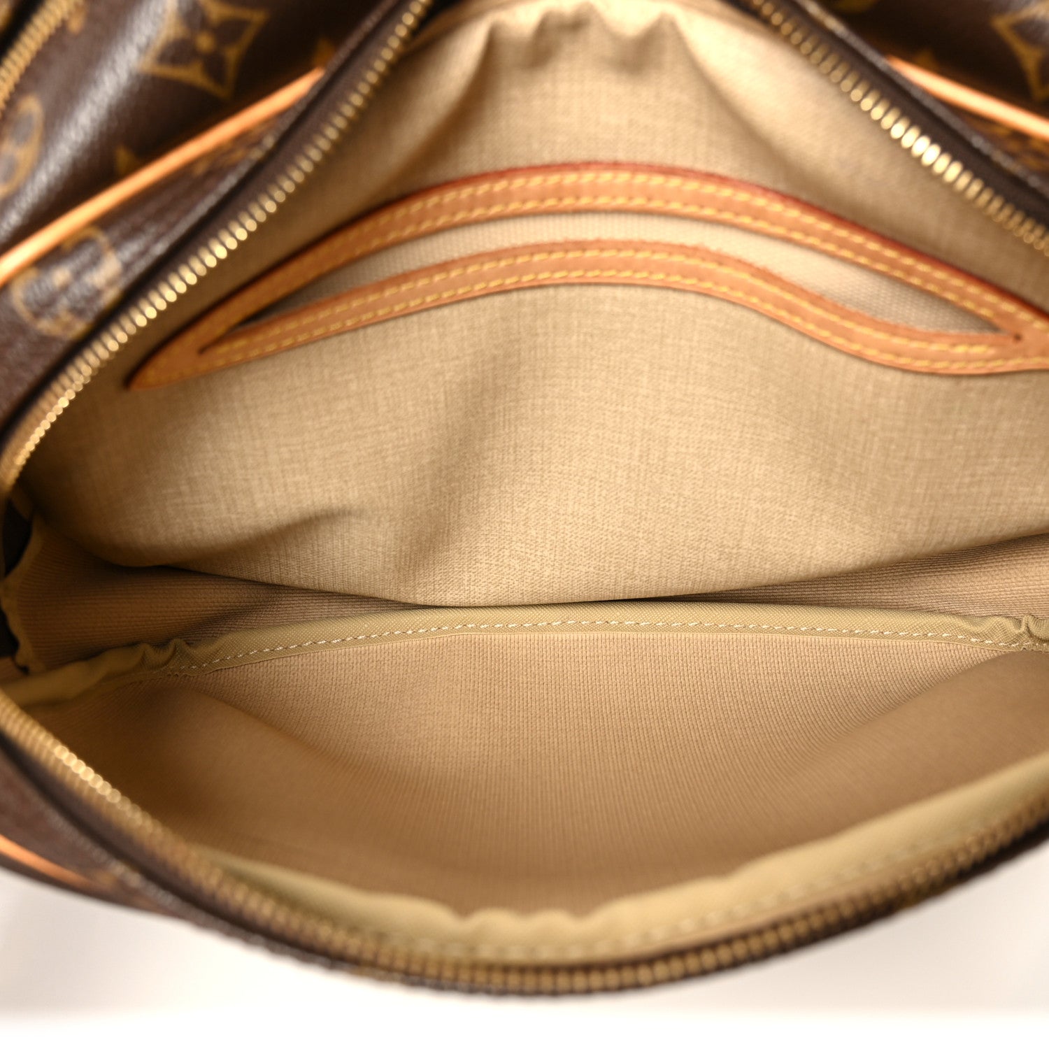 Louis Vuitton Monogram Reporter PM 6 of 11