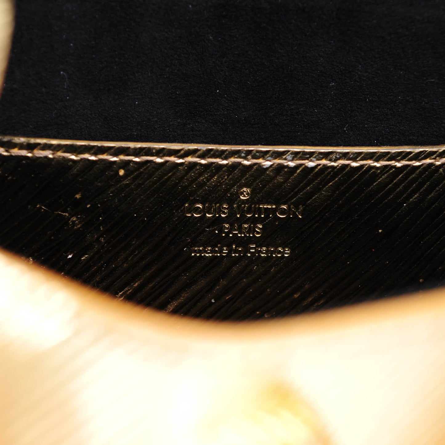 Epi Twist Shoulder Bag PM Gold