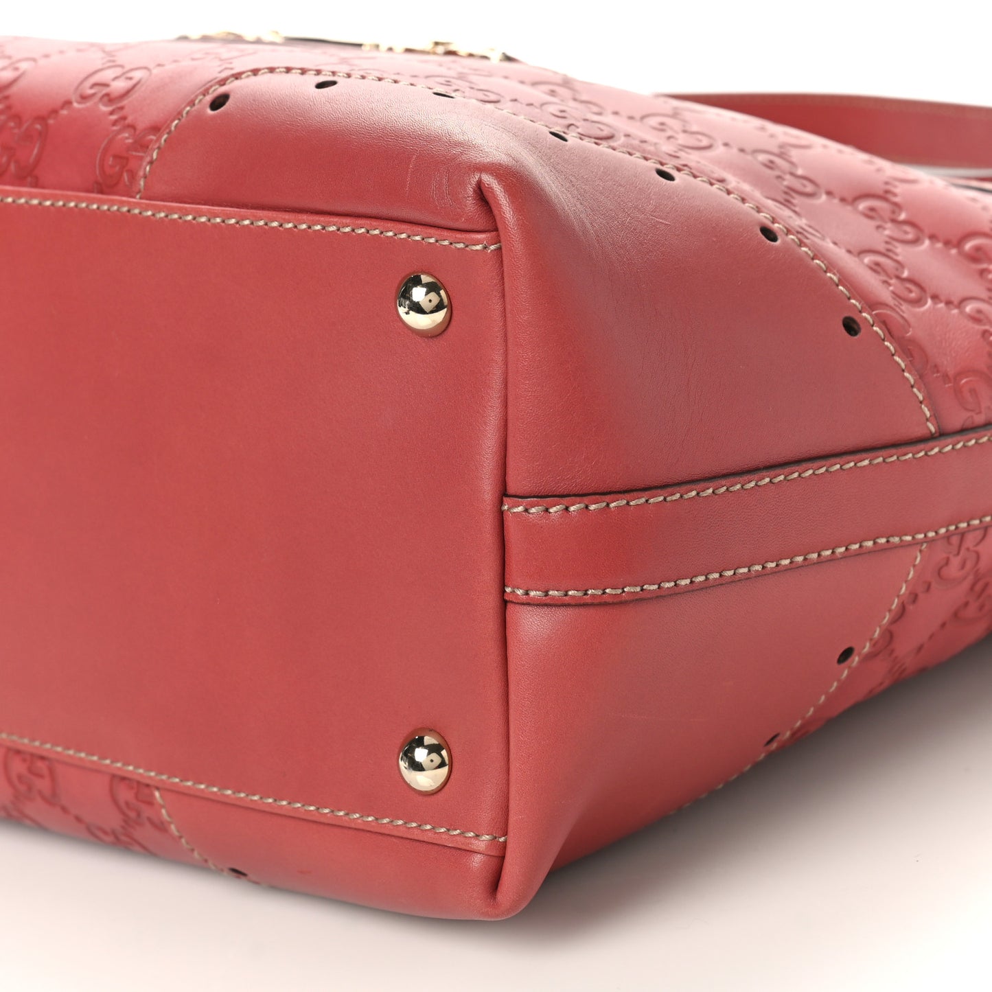 Guccissima Large Punch Tote Red