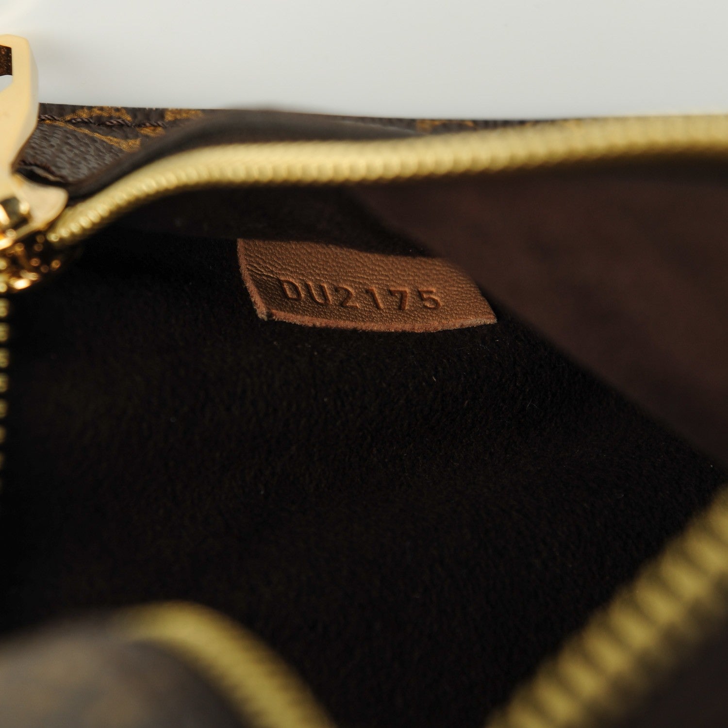 Louis Vuitton Monogram Pochette Metis 7 of 7