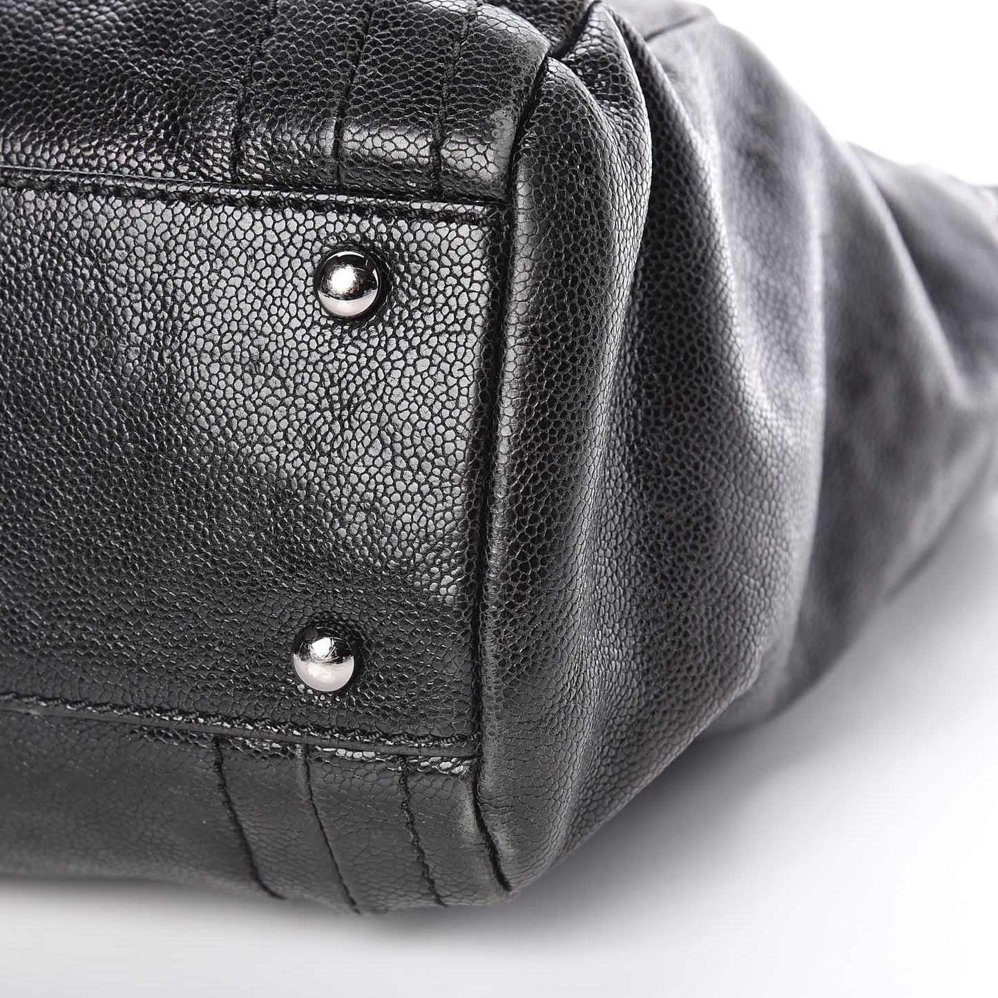 Glazed Caviar Modern Chain Tote Black