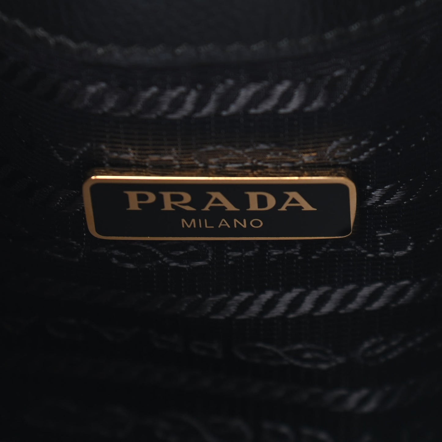 Vitello Daino Drawstring Bucket Black