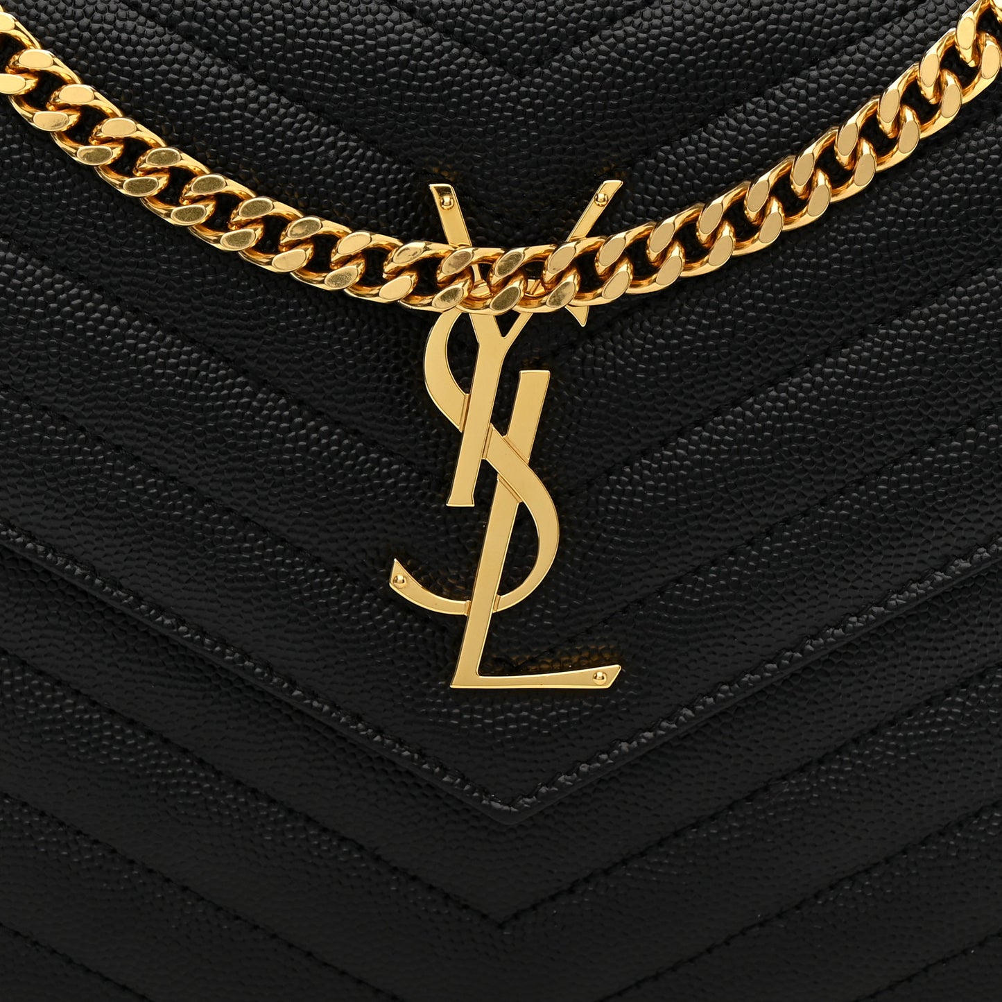 Grain De Poudre Matelasse Chevron Monogram Chain Wallet Black