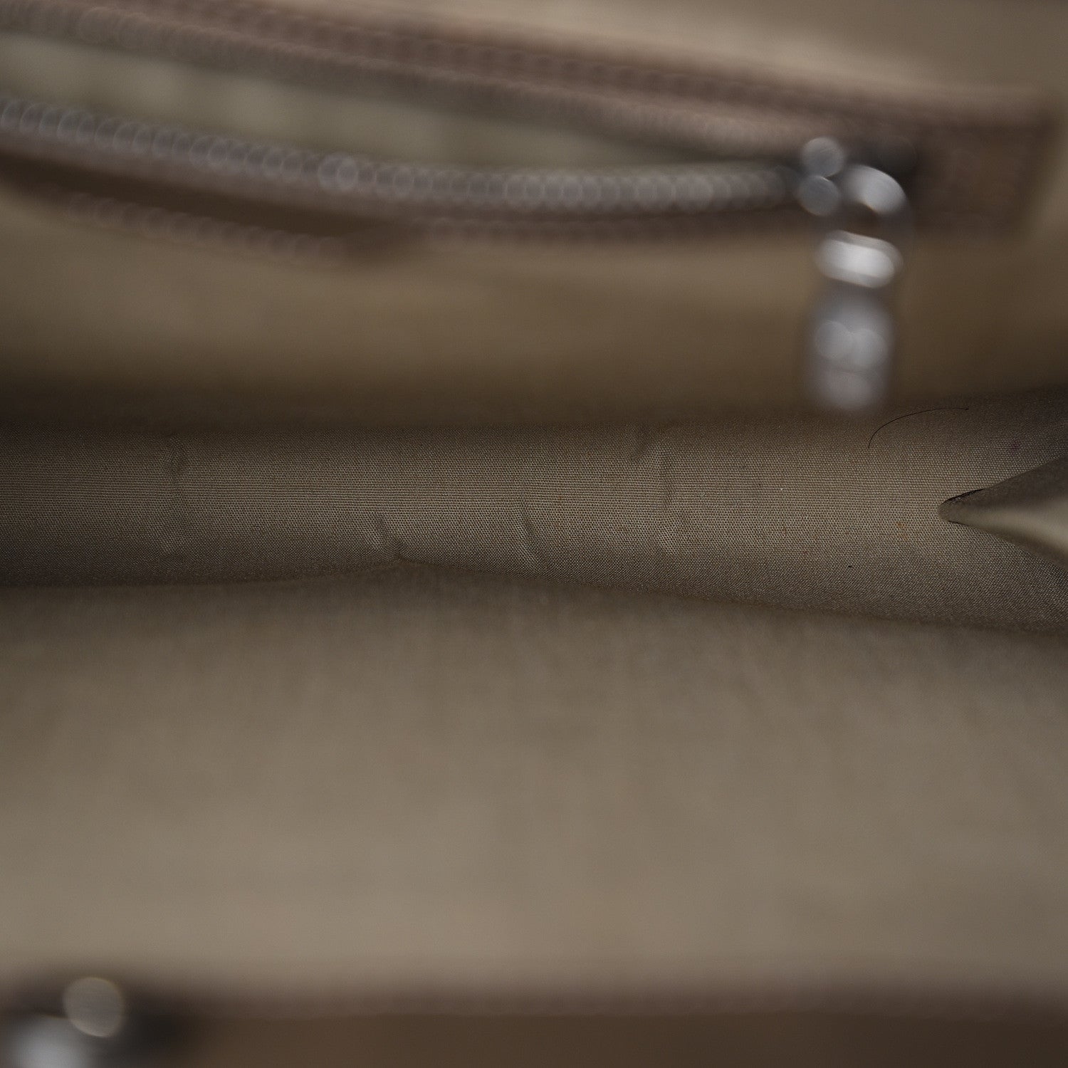 Louis Vuitton Epi Saint Tropez Pepper 6 of 12