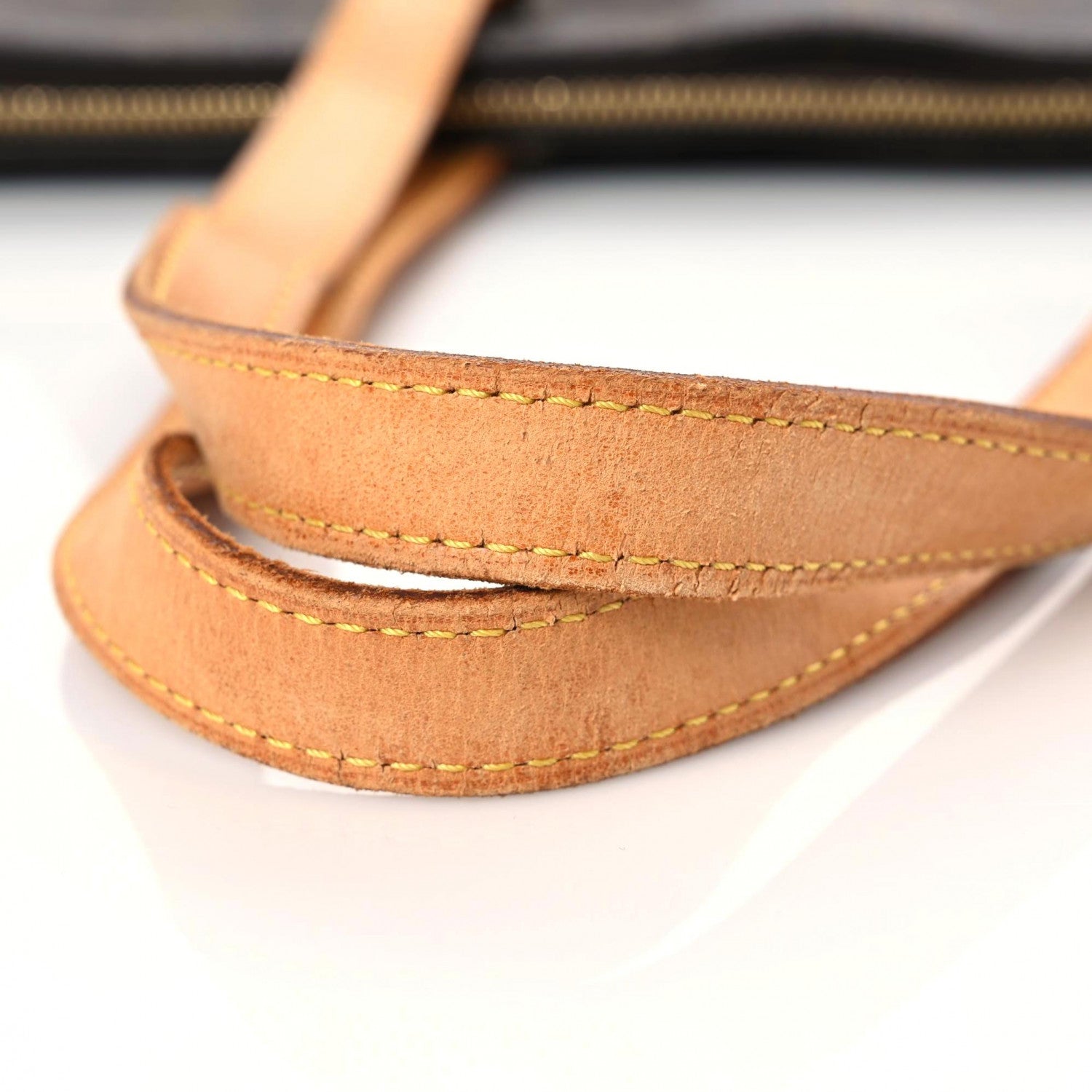 Louis Vuitton Monogram Cabas Mezzo 18 of 26