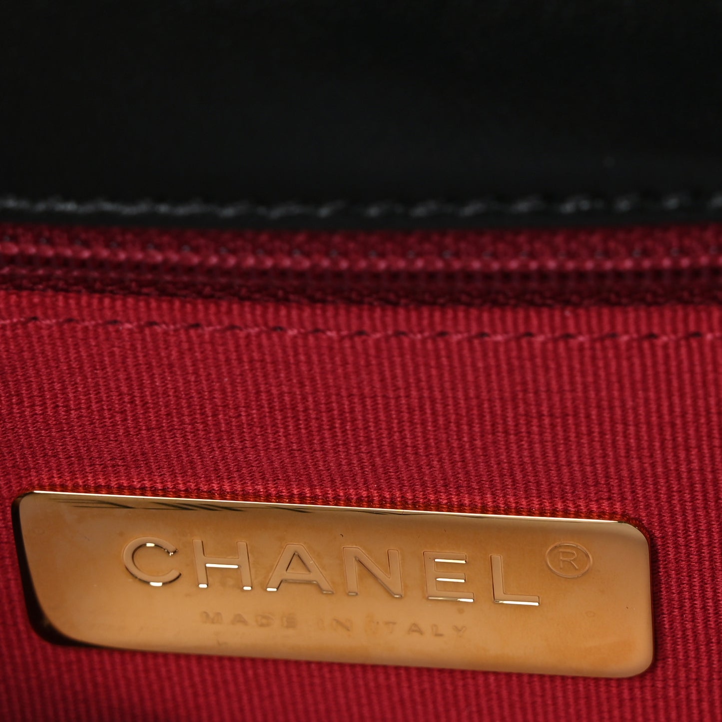 Lambskin Quilted Maxi Chanel 19 Flap Black