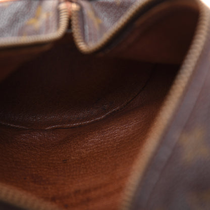 Louis Vuitton Monogram Papillon 30 13 of 31