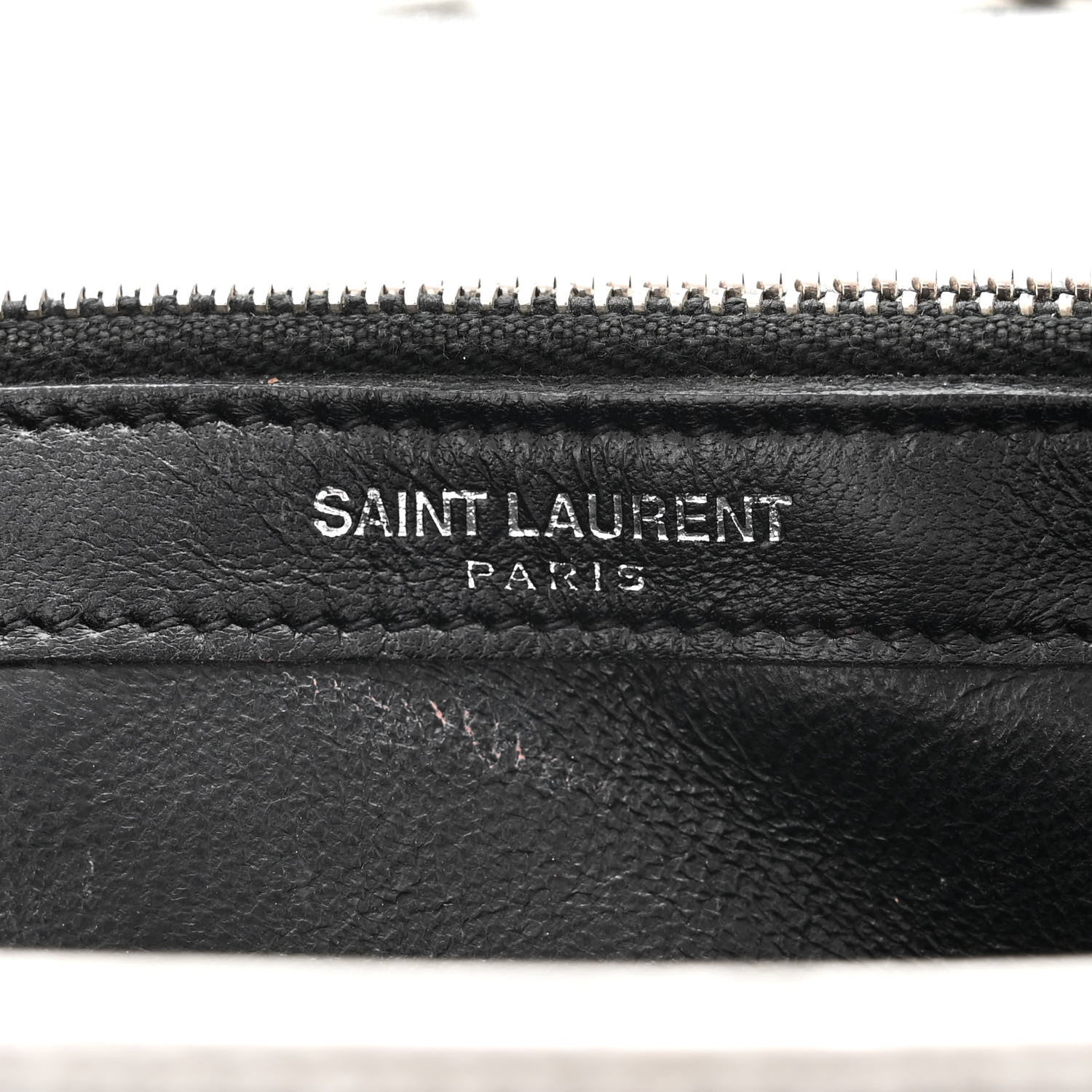 Saint Laurent Metallic Lambskin Matelasse Chevron Monogram Chain Wallet Argento 7 of 16