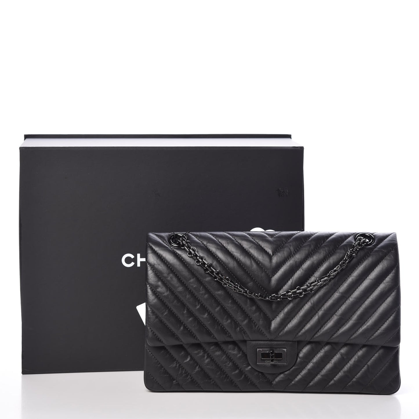 Aged Calfskin Chevron Quilted 2.55 Reissue 226 So Black