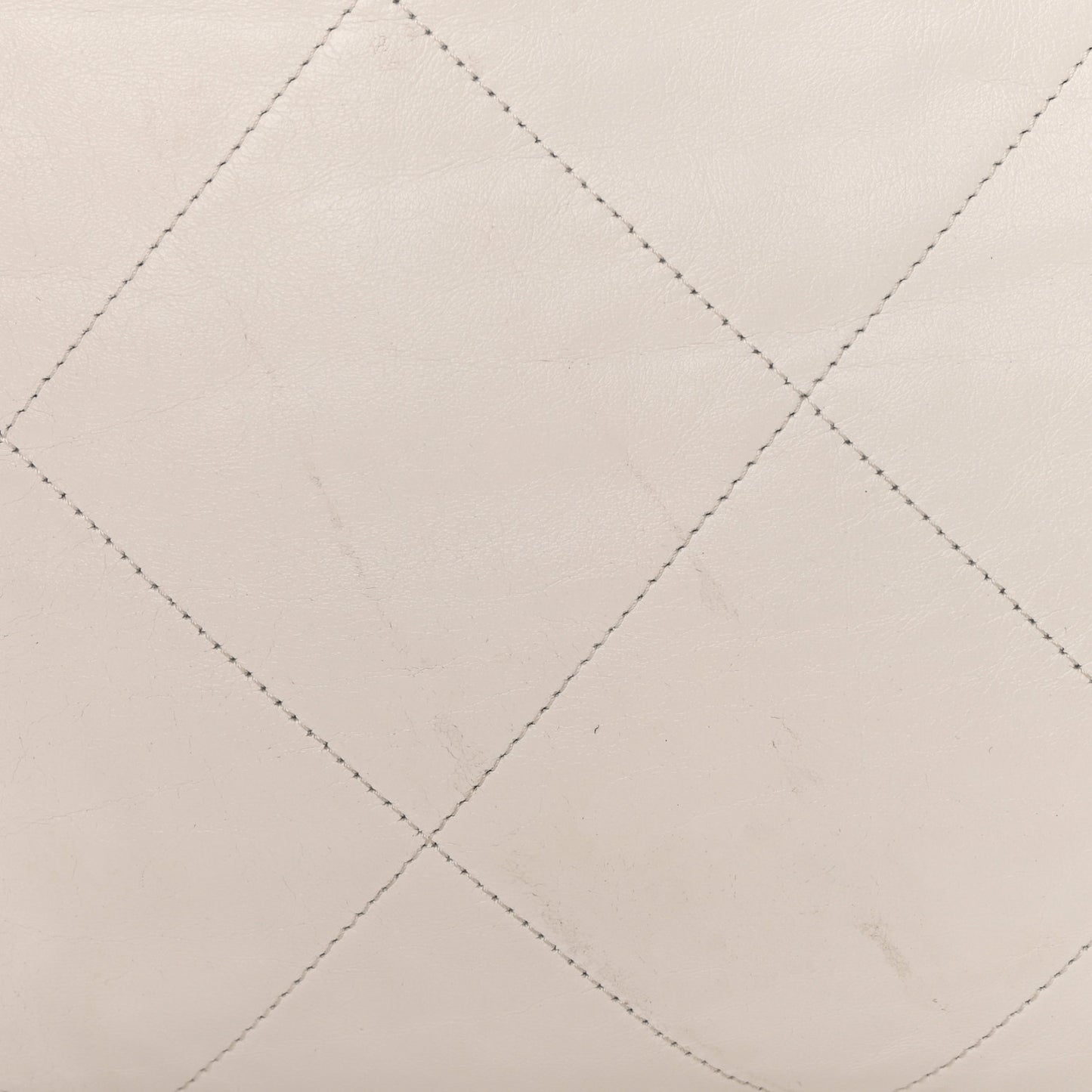 Shiny Calfskin Quilted Chanel 22 White