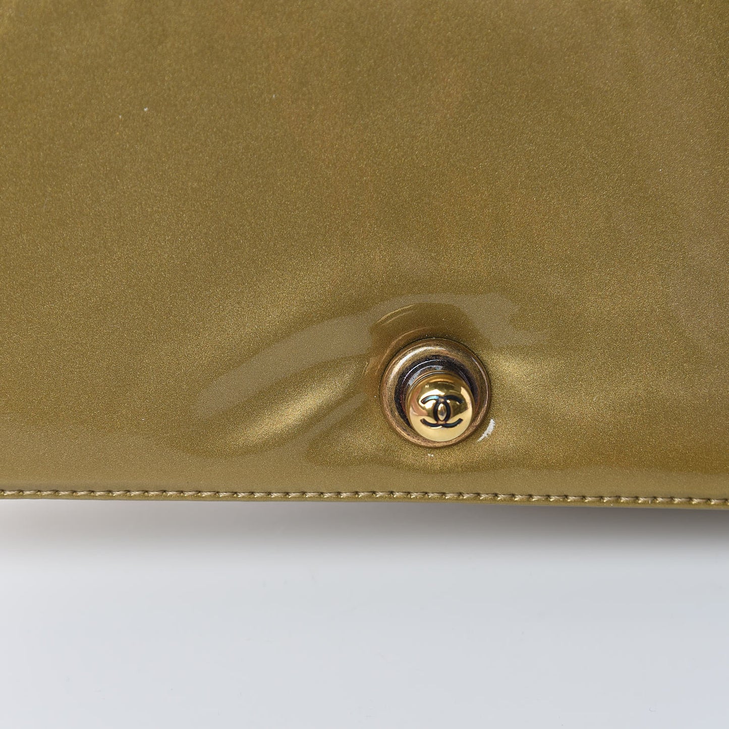 Iridescent Patent Quilted Small Coco Boy Flap Gold