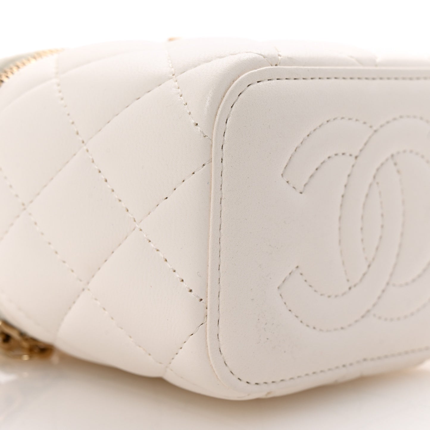 Lambskin Quilted Mini Vanity Case With Chain White
