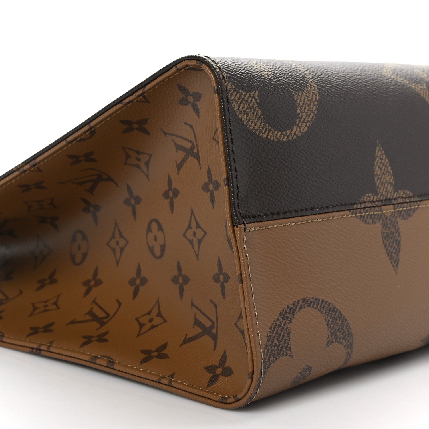 Louis Vuitton Reverse Monogram Giant Onthego MM 7 of 8