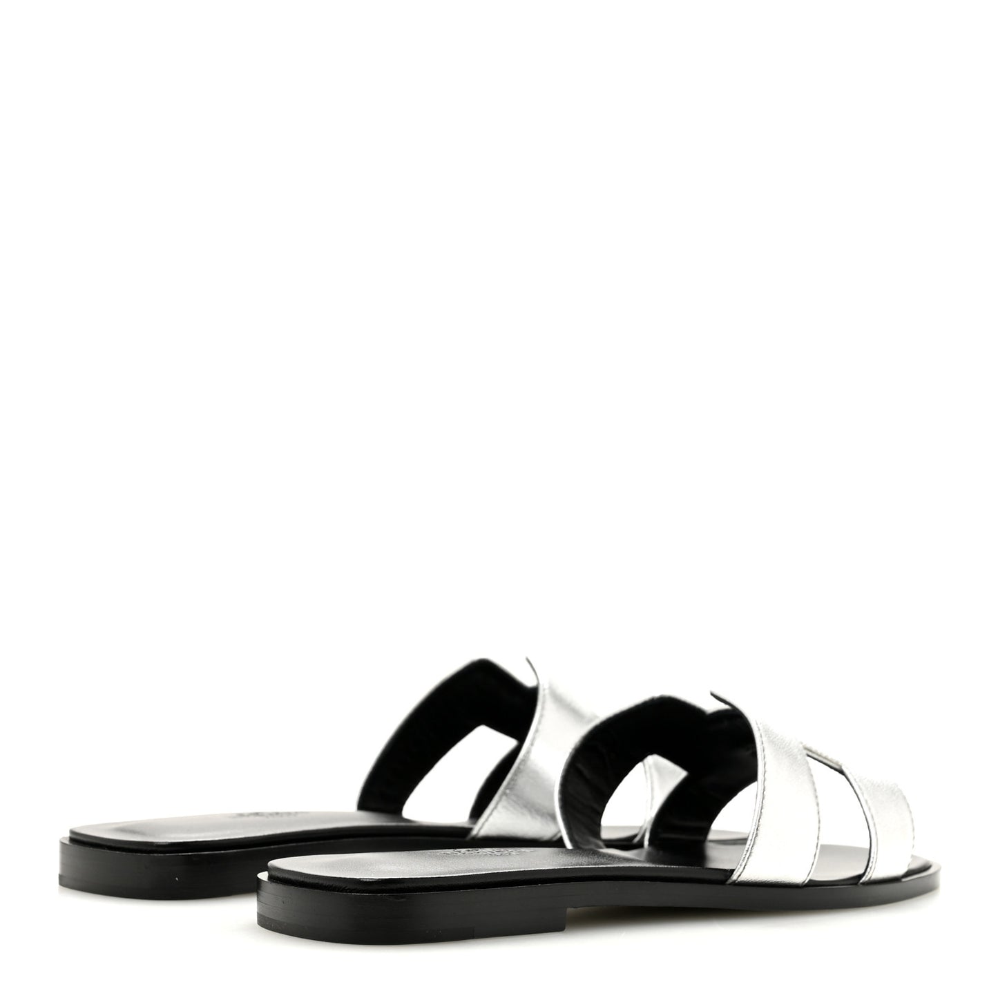 Metallic Chevre Oran Sandals 37.5 Gris Argente