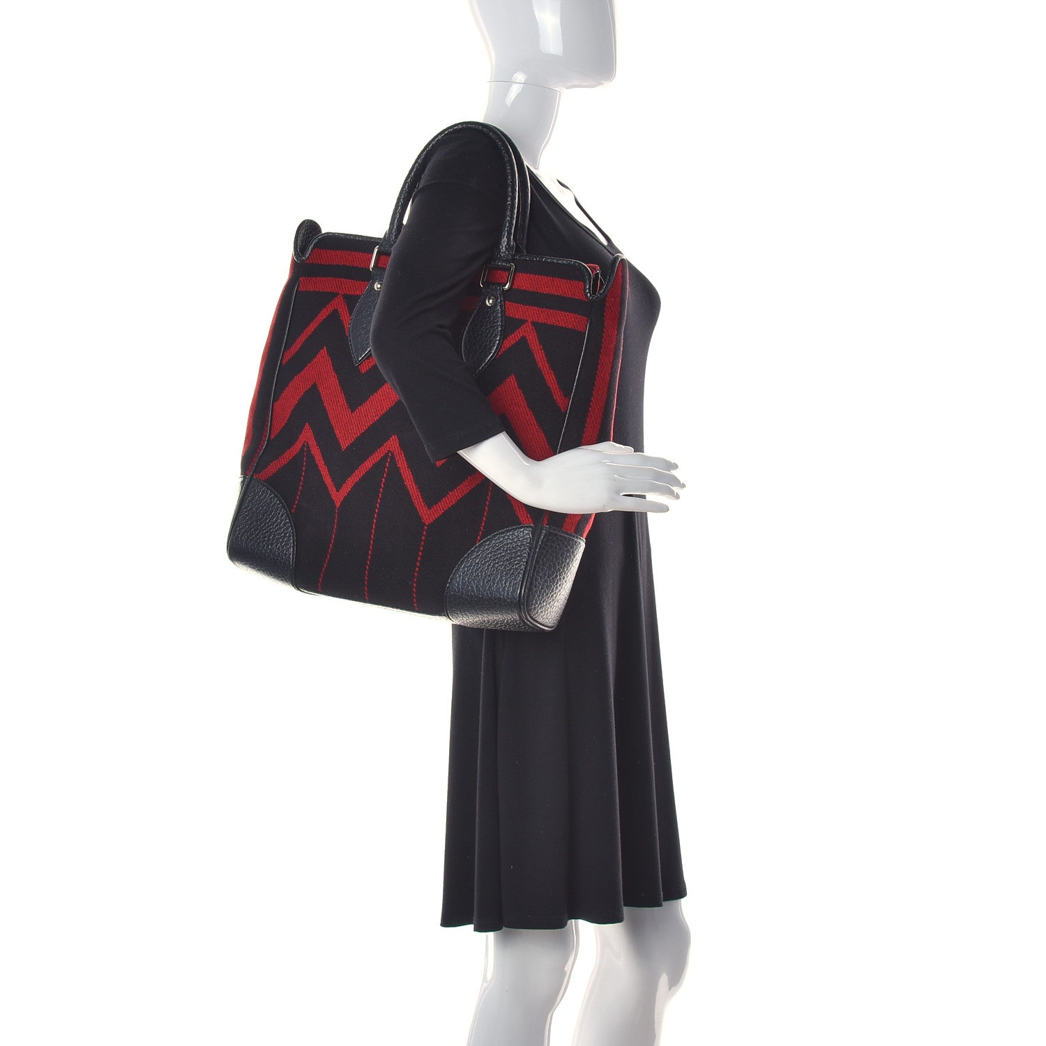 Louis Vuitton Wool Vail Blanket Cabas Red 2 of 13