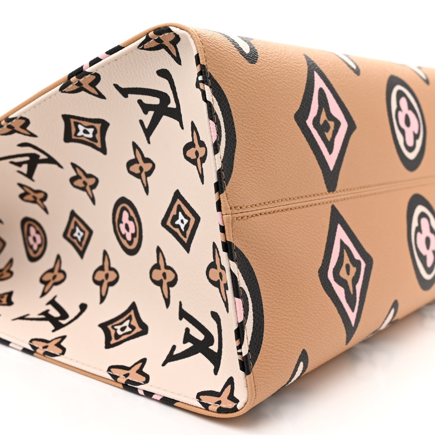 Louis Vuitton Monogram Giant Wild At Heart Onthego GM Arizona 8 of 9