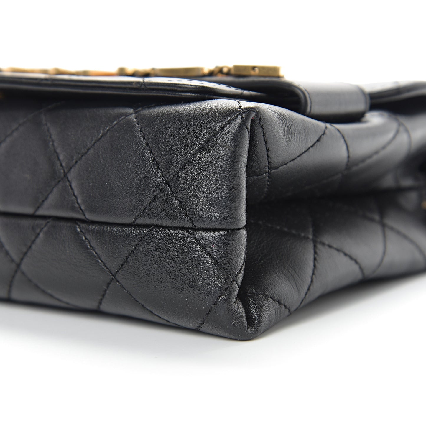 Calfskin Quilted Enchained Flap Black