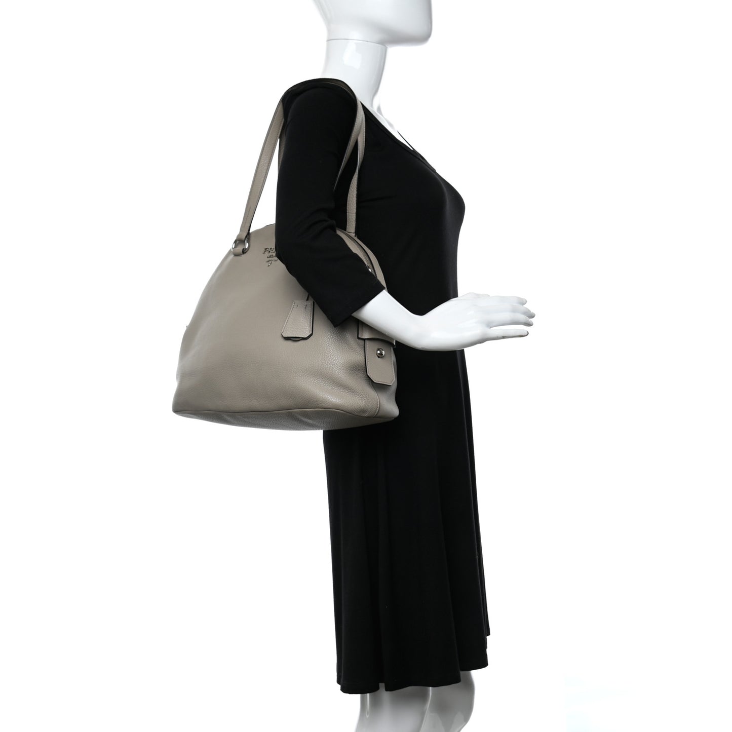 Vitello Daino Shoulder Bag Pomice