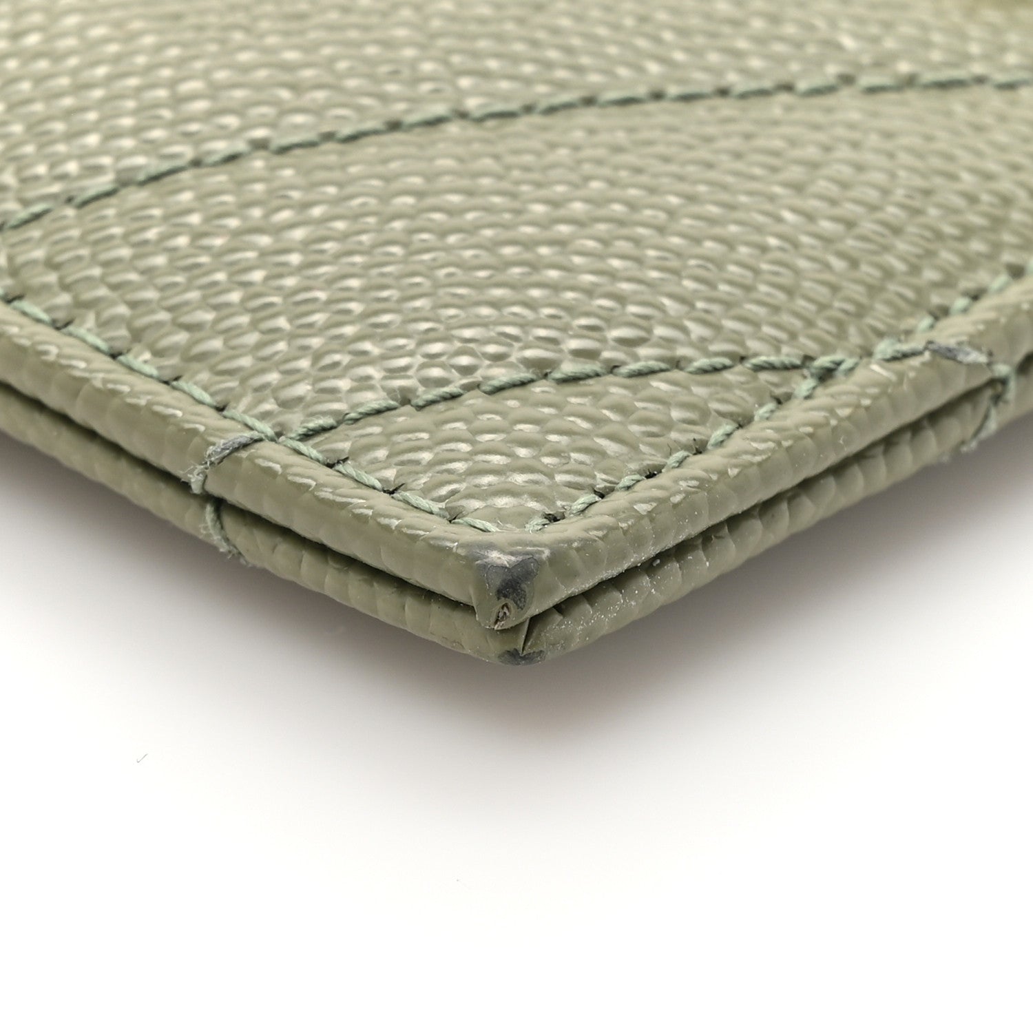 Saint Laurent Grain De Poudre Matelasse Chevron Monogram Credit Card Case Light Sage 9 of 12