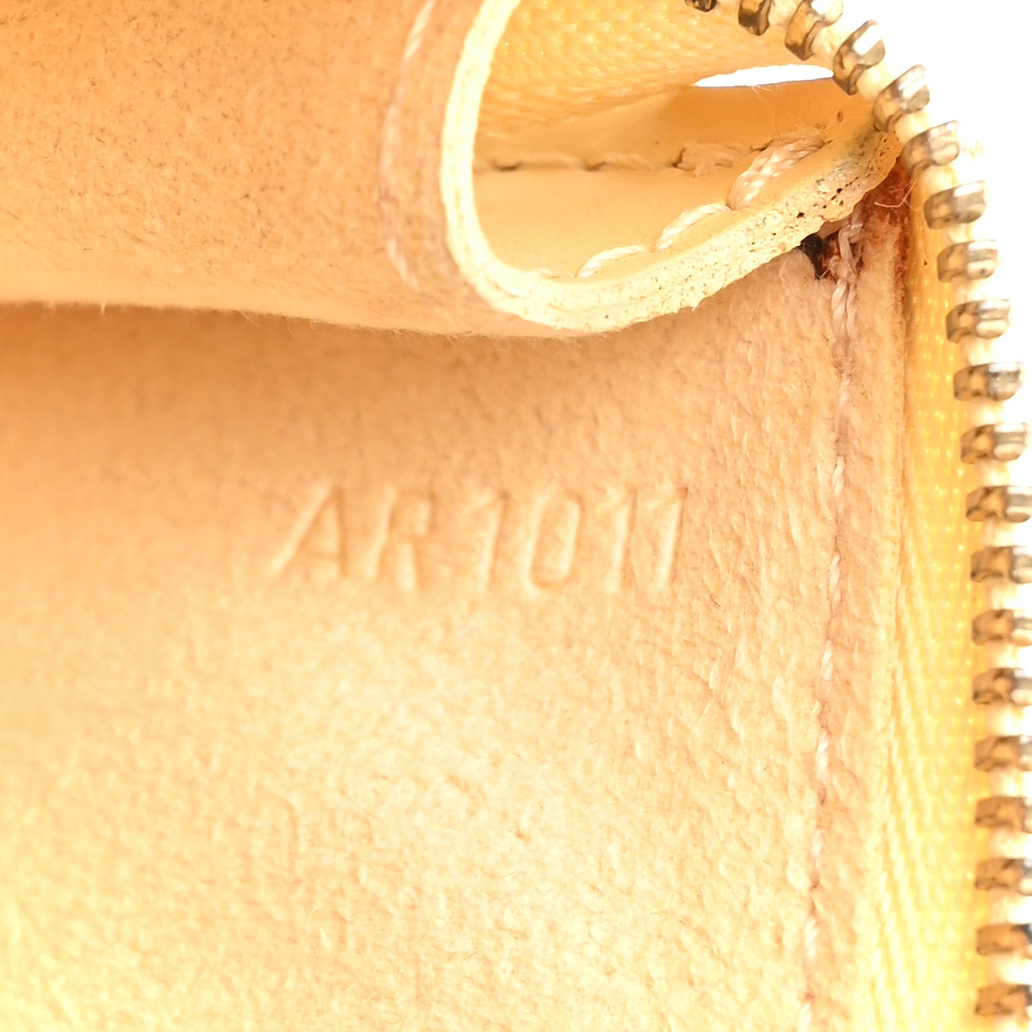 Louis Vuitton Epi Pochette Accessories 24 Vanilla 6 of 16