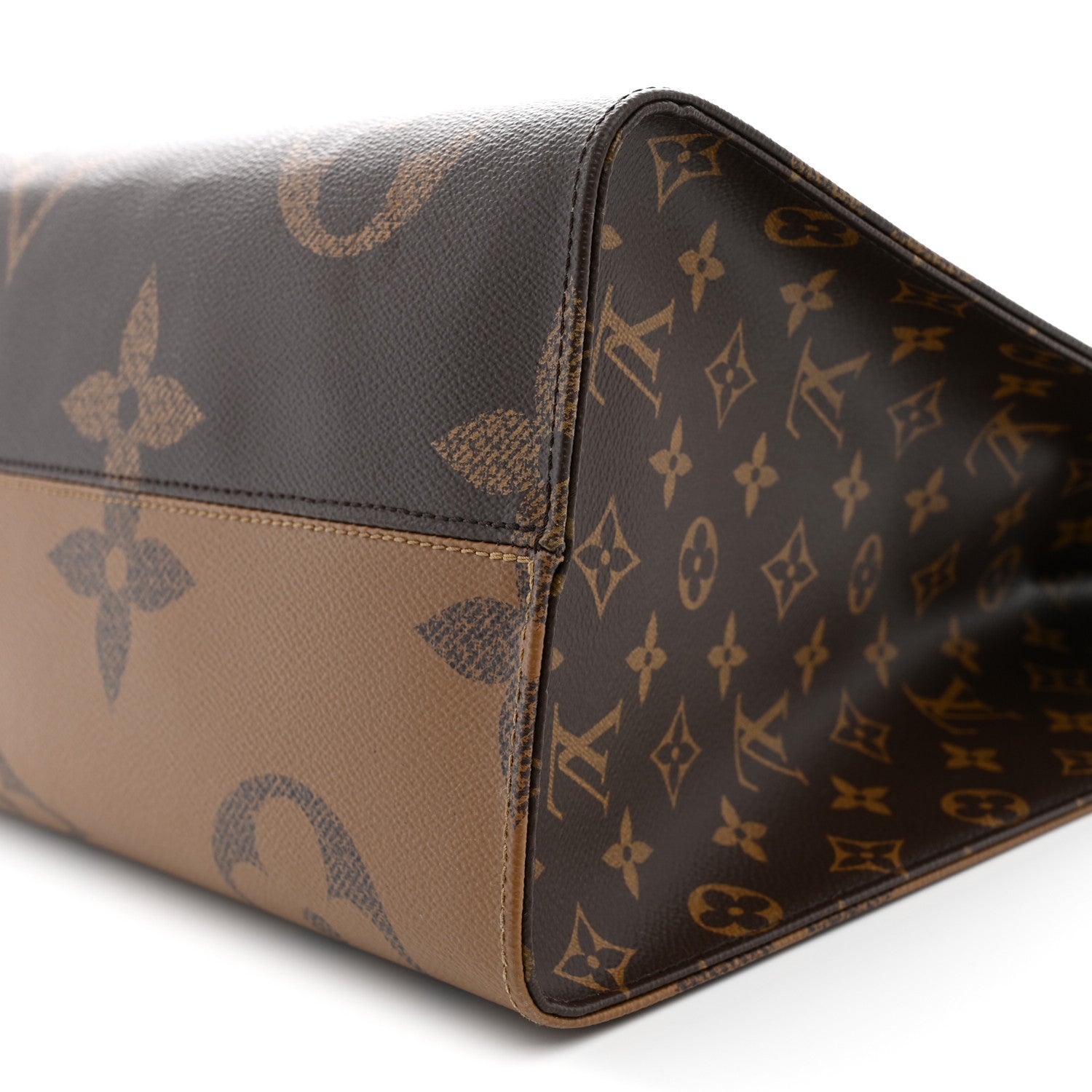 Louis Vuitton Reverse Monogram Giant Onthego GM 9 of 9