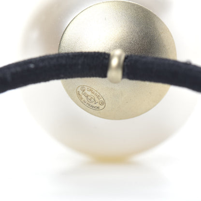Chanel Pearl CC Hair Tie Black White 4 of 4