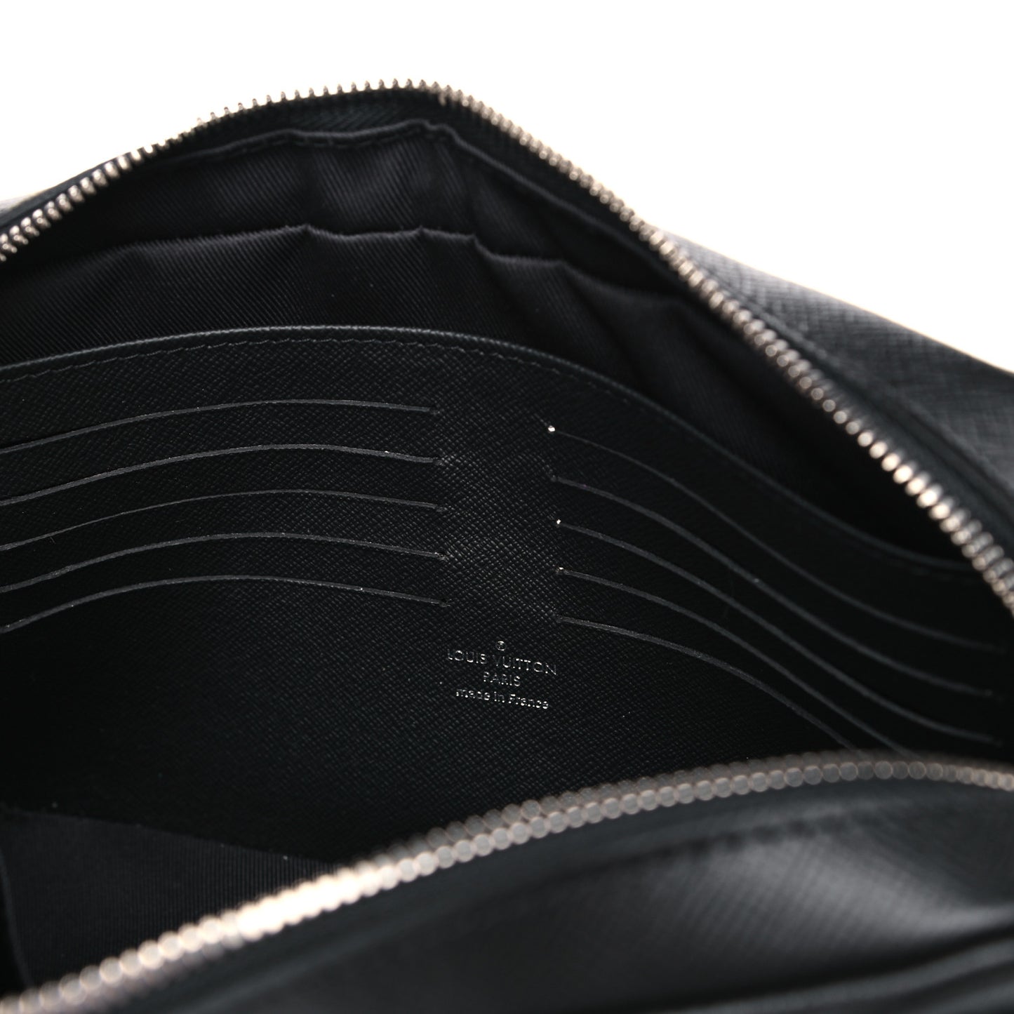 Taiga Kasai Clutch Black