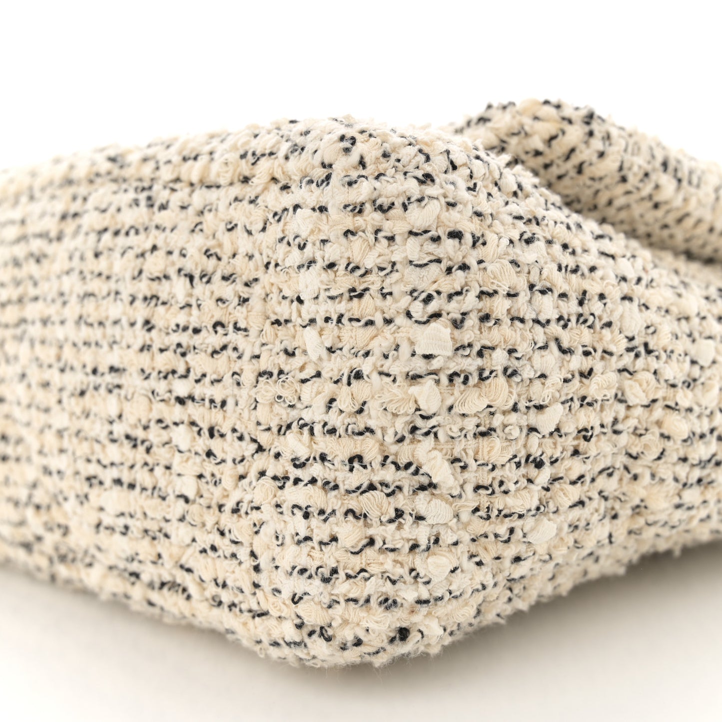 Tweed Quilted Medium Chanel 19 Flap Ecru Black