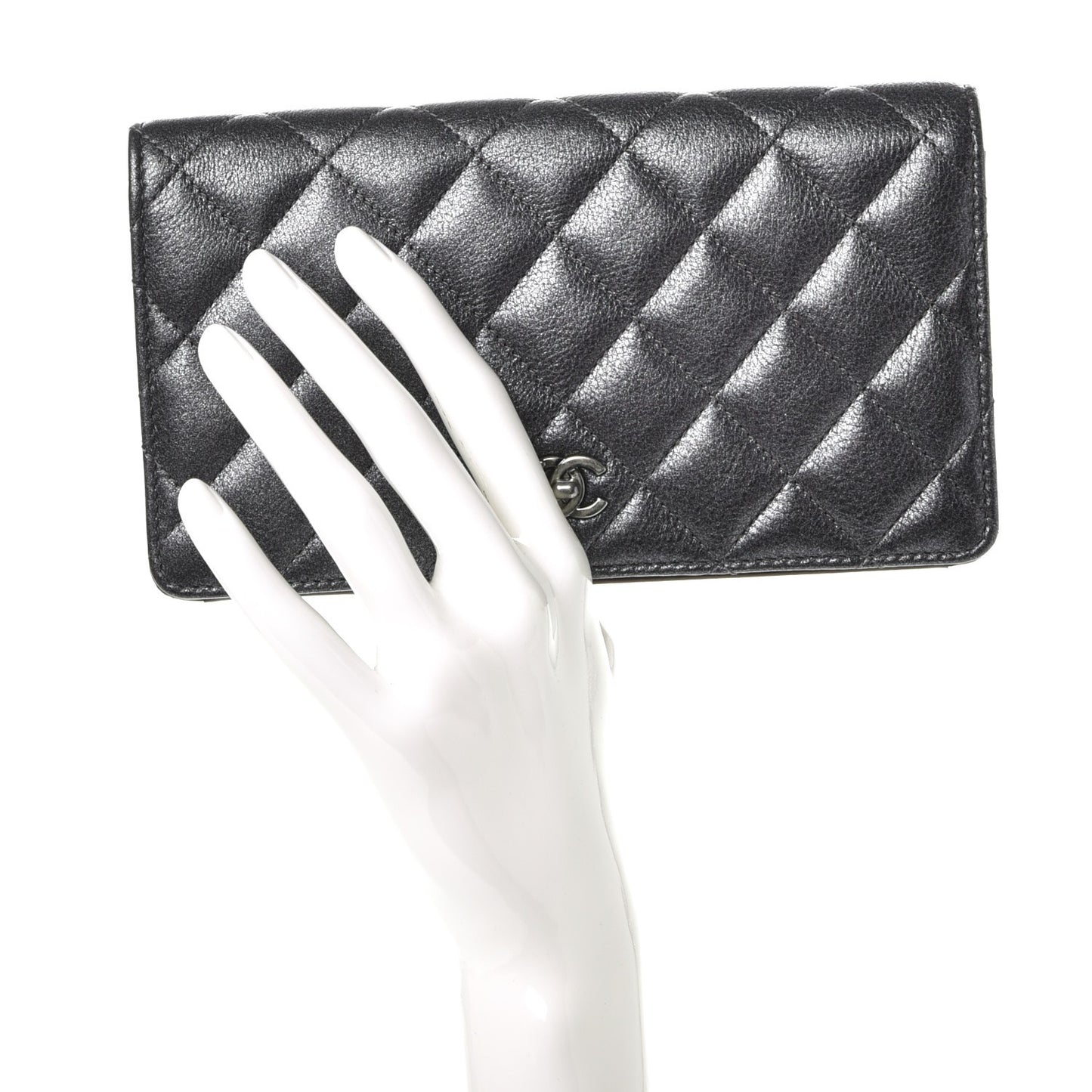 Metallic Calfskin Quilted Yen Wallet Charcoal