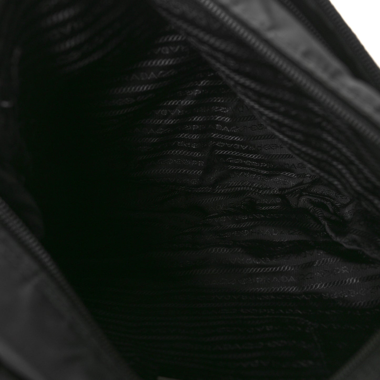 Tessuto Nylon Saffiano Vela Messenger Bag Black