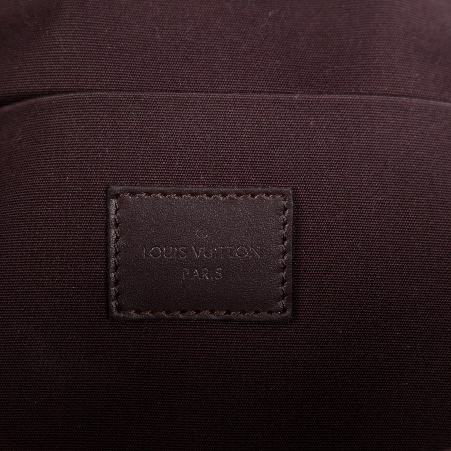 Vernis Pochette Felicie Chain Wallet Amarante