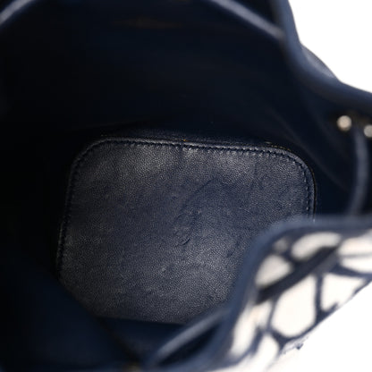 Valentino Garavani Toile Iconographe Nappa Mini Vlogo Signature Bucket Bag White Worker 5 of 9