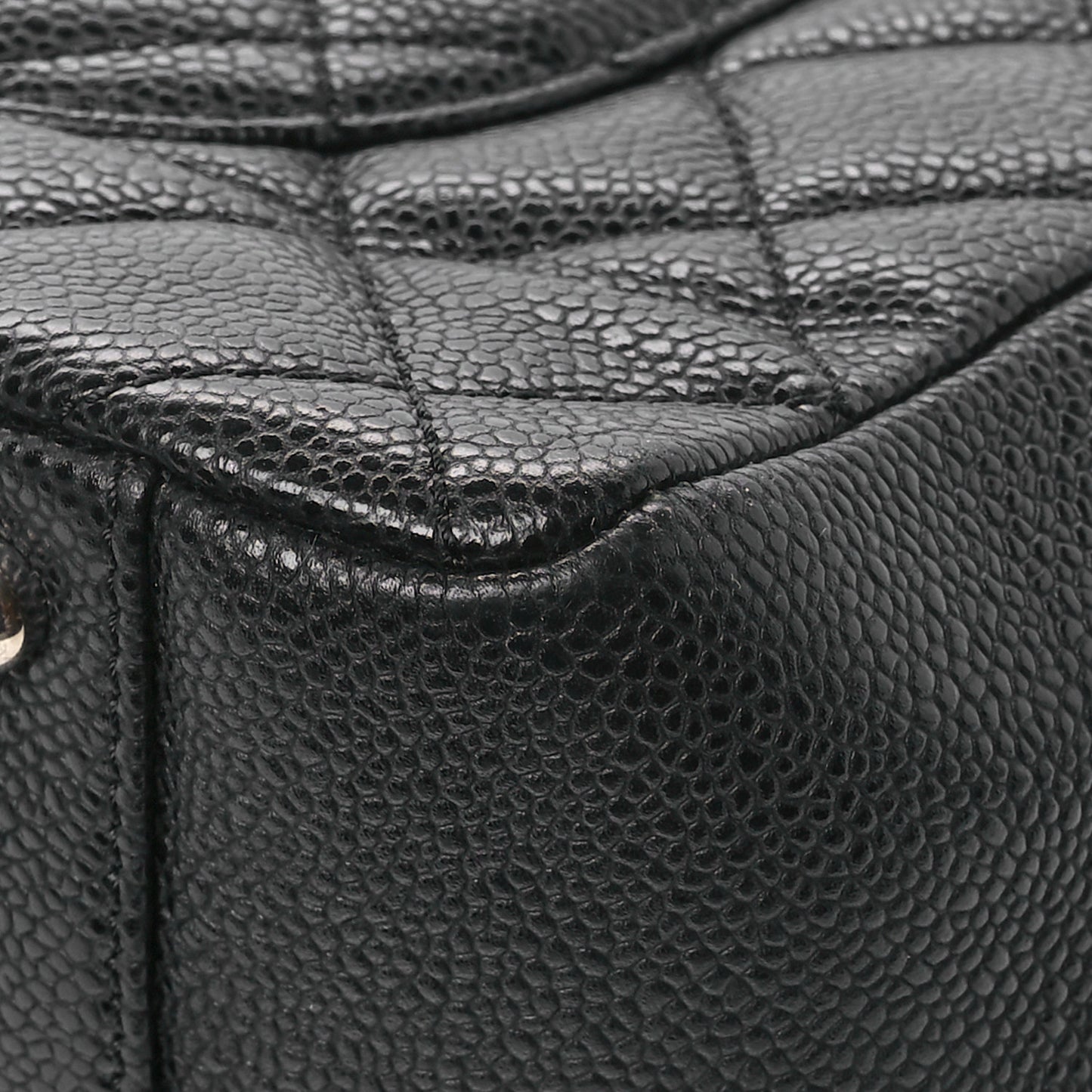 Caviar Quilted XL Grand Shopping Tote GST Black