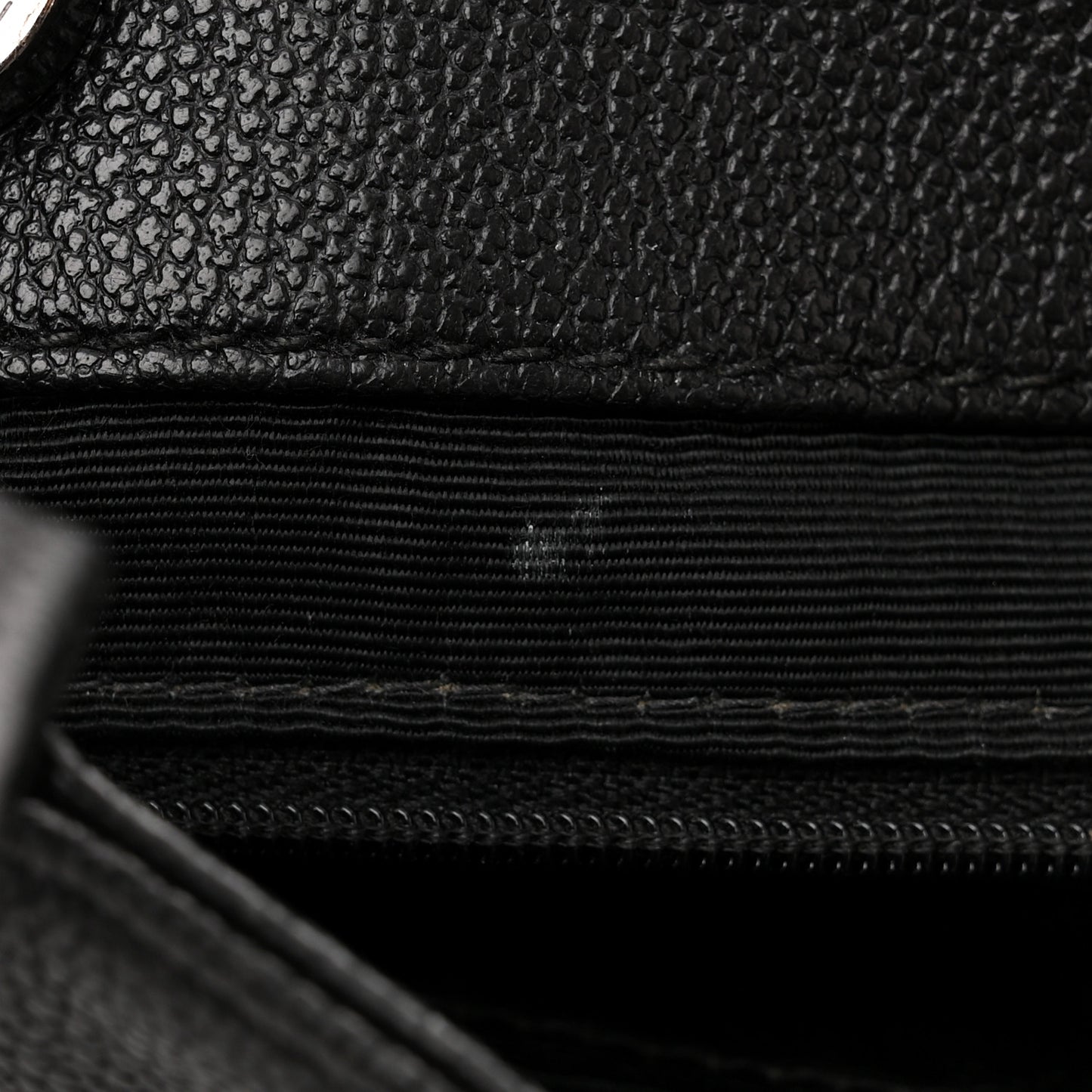 Caviar CC Tote Black