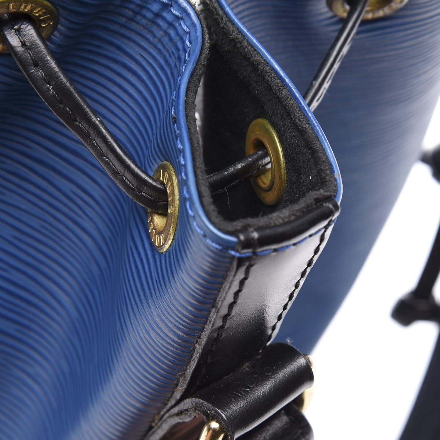 Louis Vuitton Epi Petit Bi-Color Noe Bleu Toledo Black 10 of 12