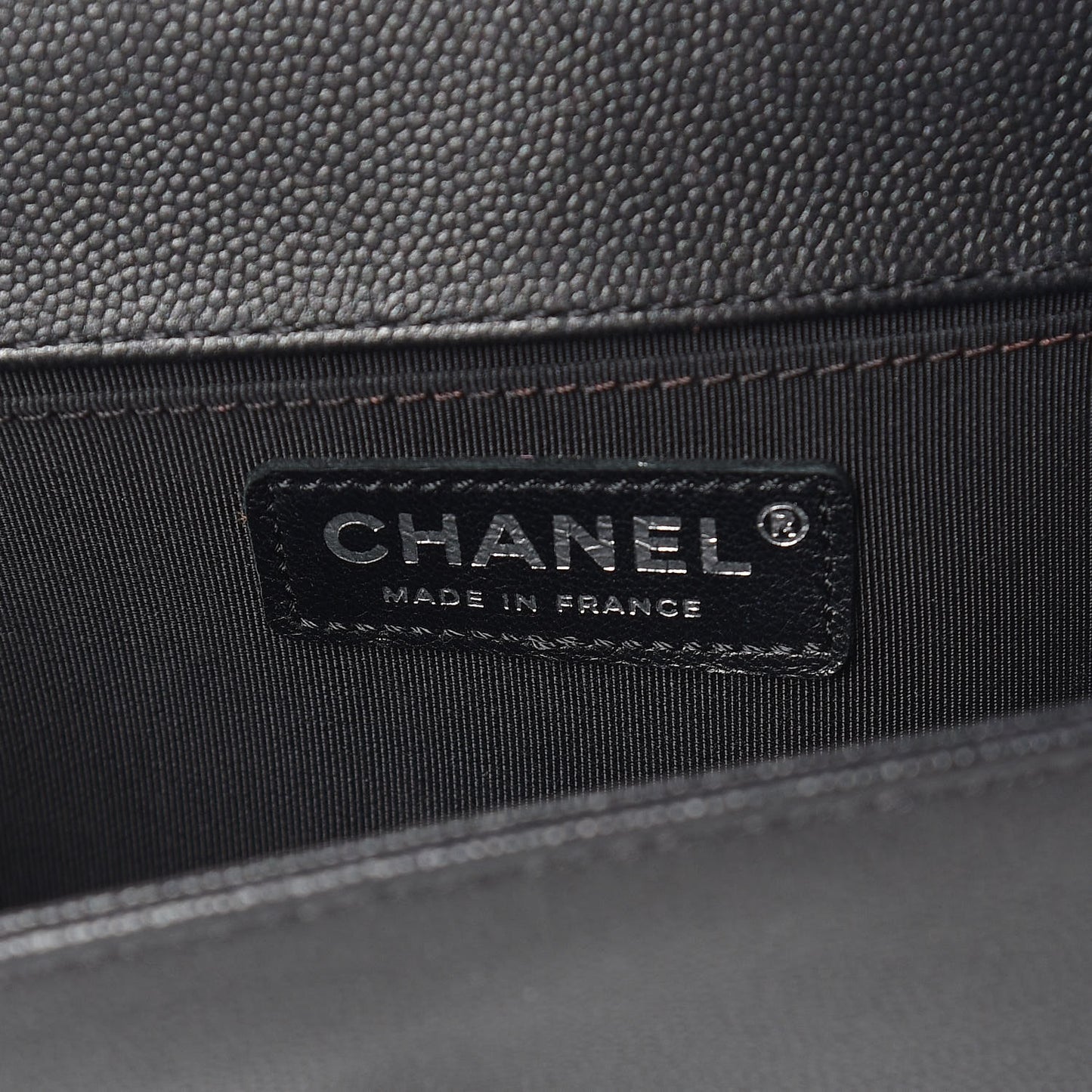 Caviar Quilted Medium Boy Flap So Black