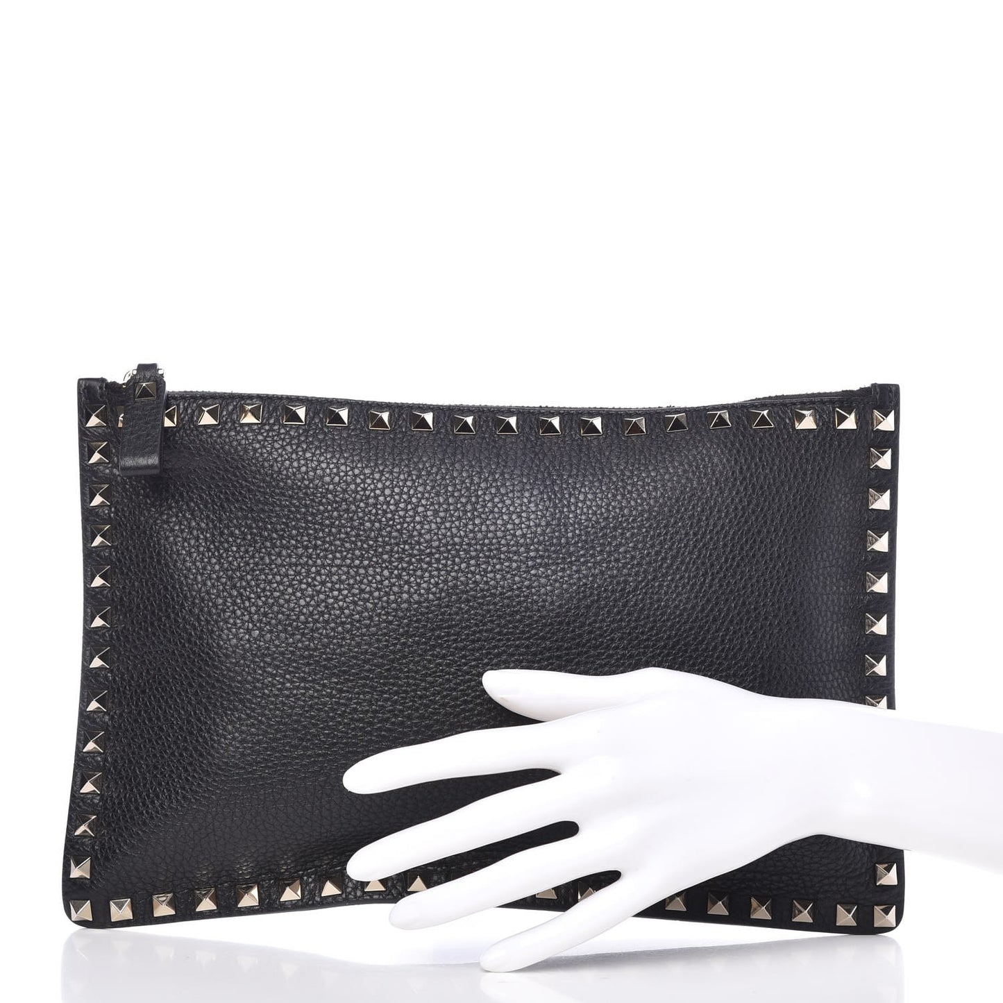 Pebbled Calfskin Large Rockstud Zip Pouch Black