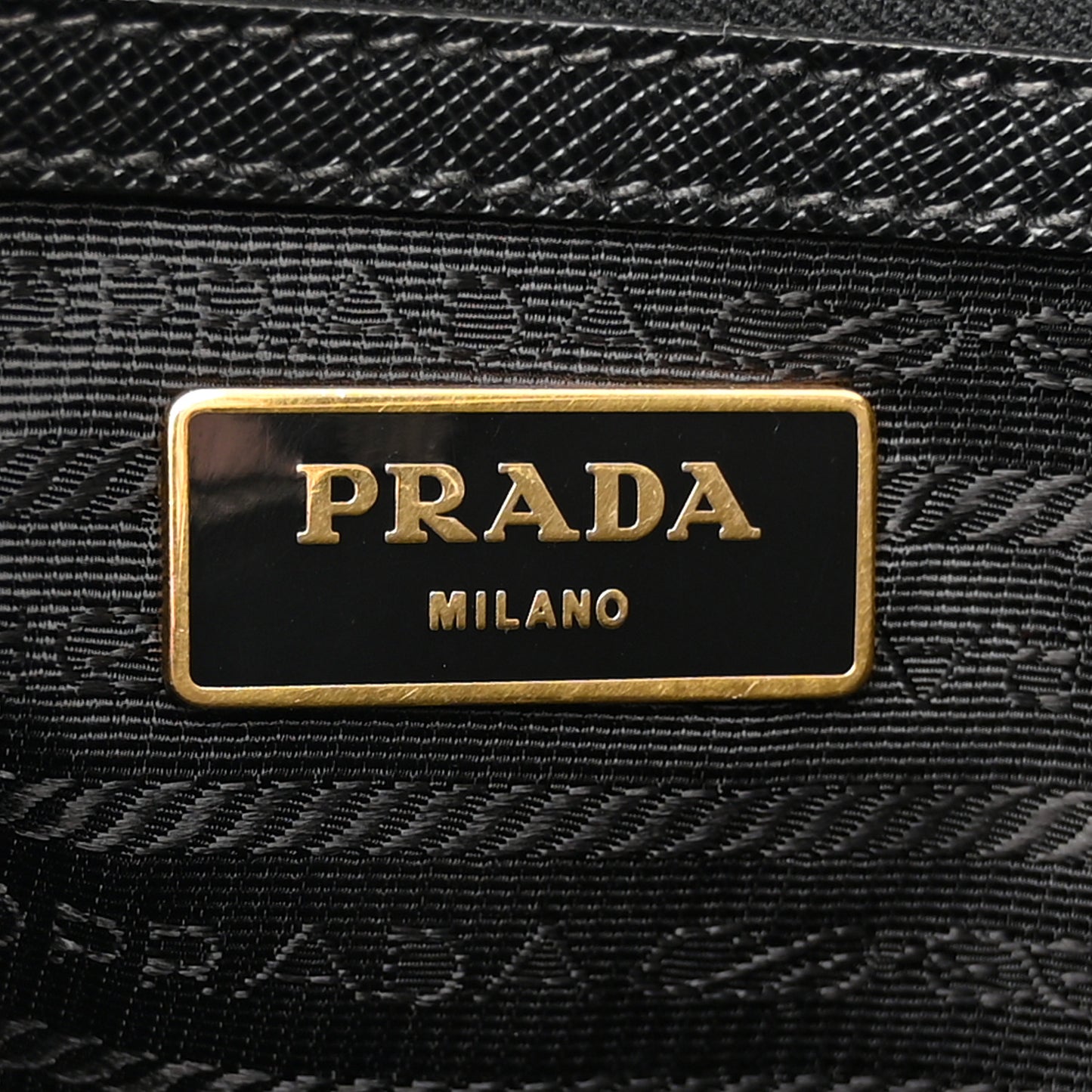 Saffiano Lux Extra Large Galleria Double Zip Tote Black