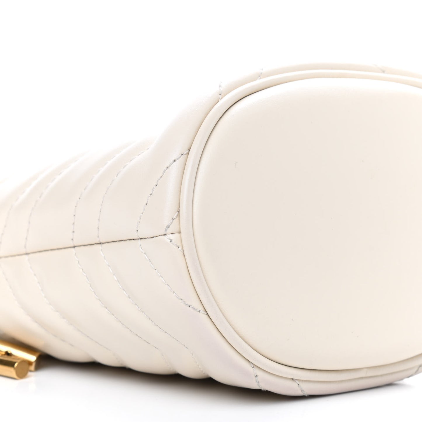 Calfskin Matelasse Mini GG Marmont 2.0 Bucket Bag White