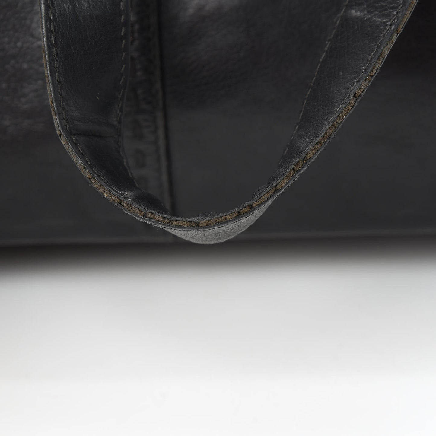 Calfskin Large Muse Black