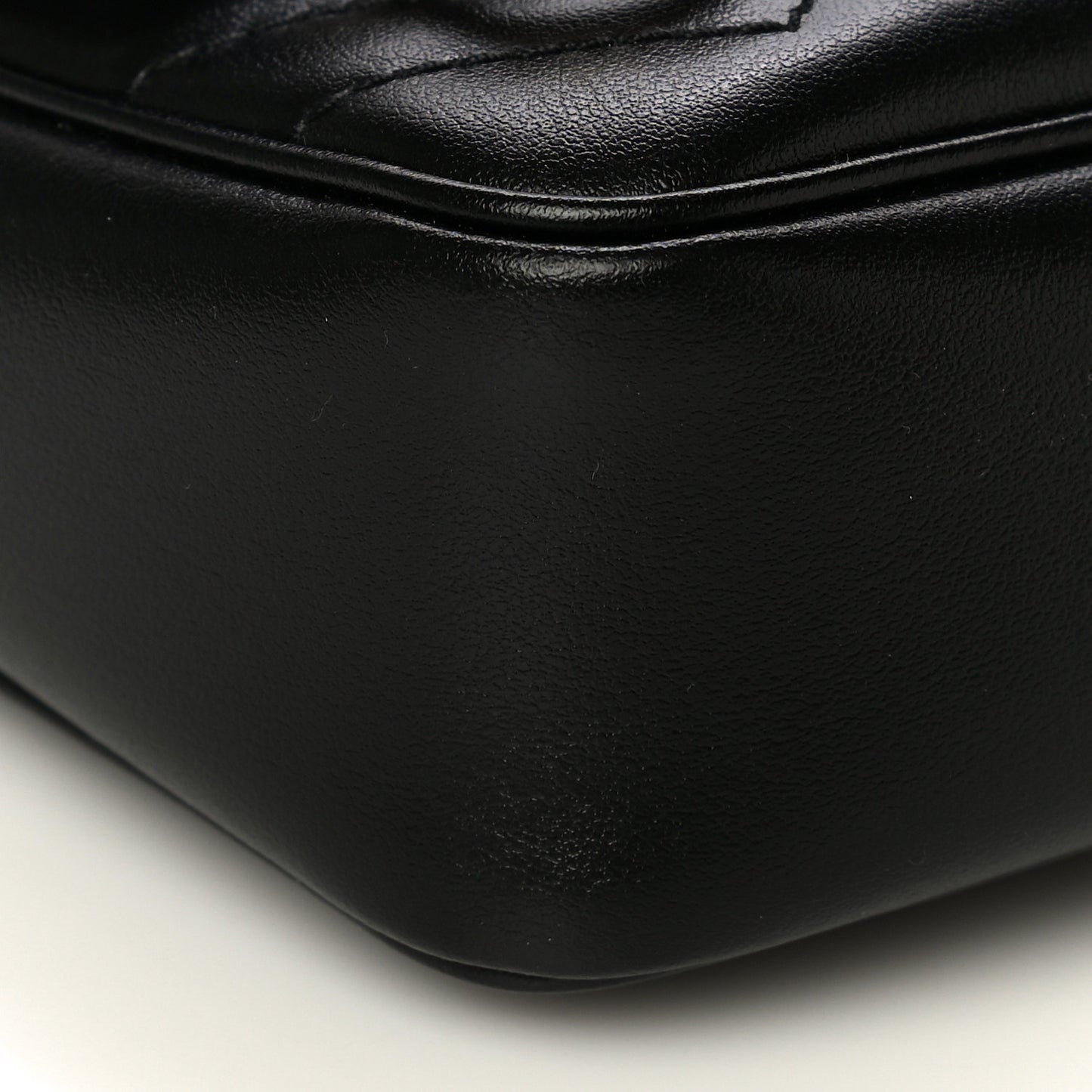 Calfskin Matelasse Super Mini GG Marmont Shoulder Bag Black