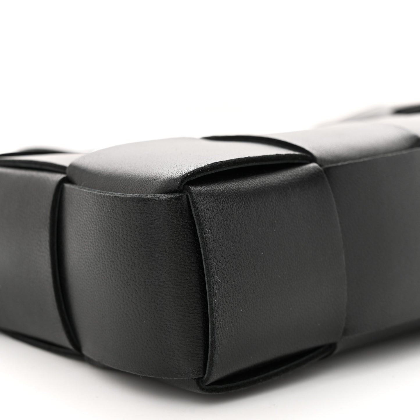 Calfskin Maxi Intrecciato Cassette Pouch On Strap Black