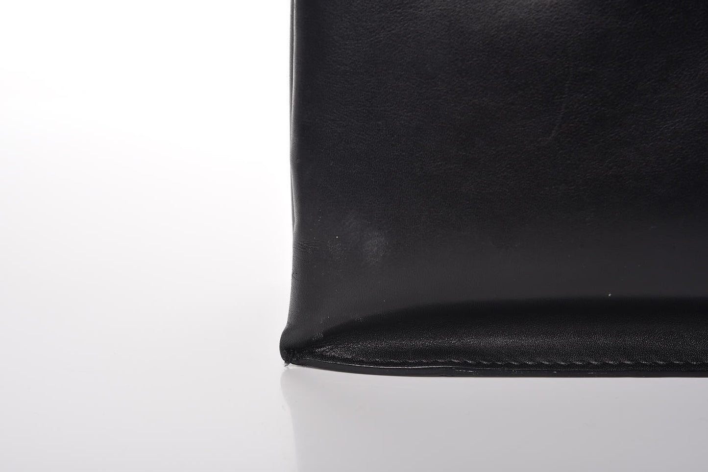 Vitello Rockstud Accordion Satchel Black