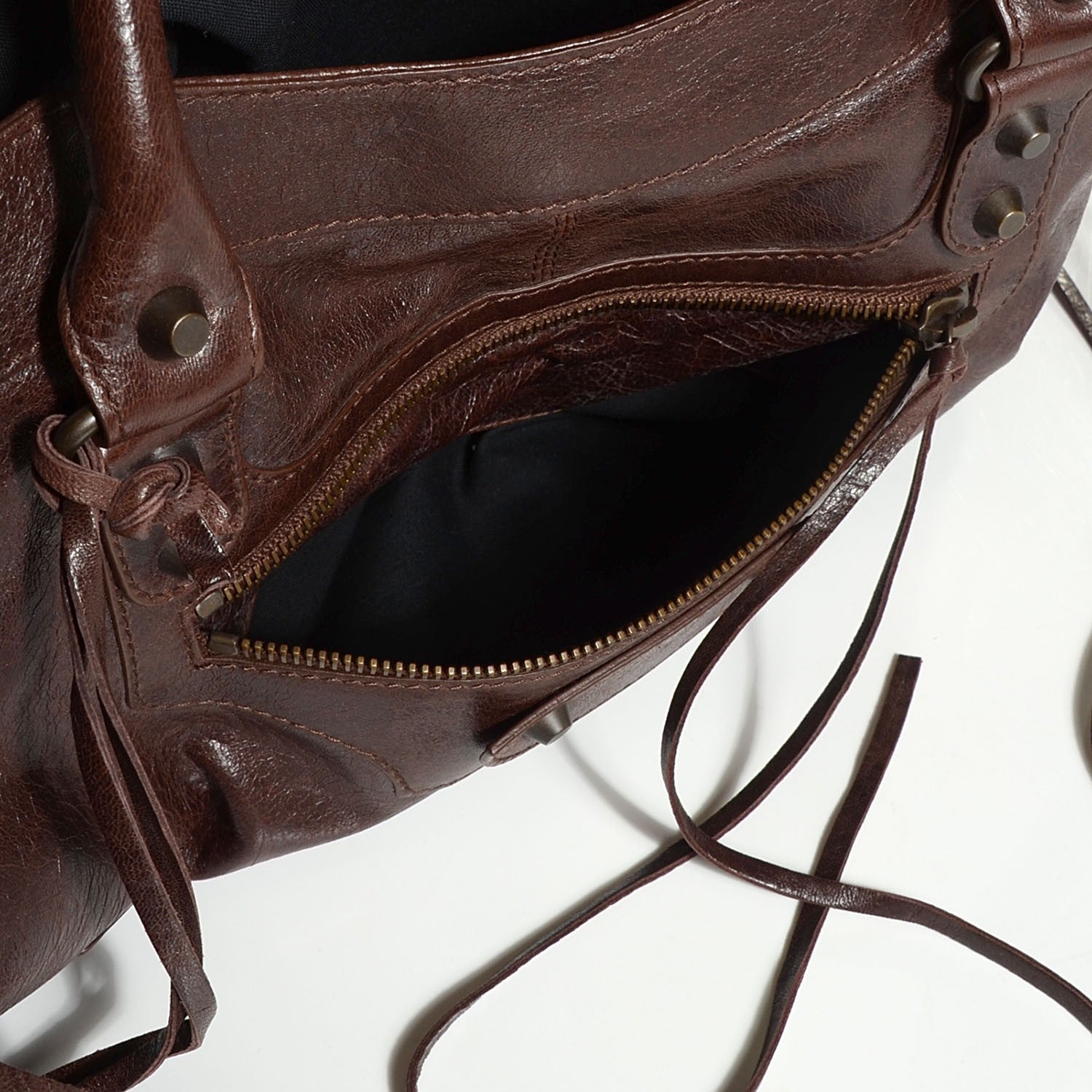 Balenciaga Agneau Classic Hardware Part Time Cigare Fonce 6 of 14