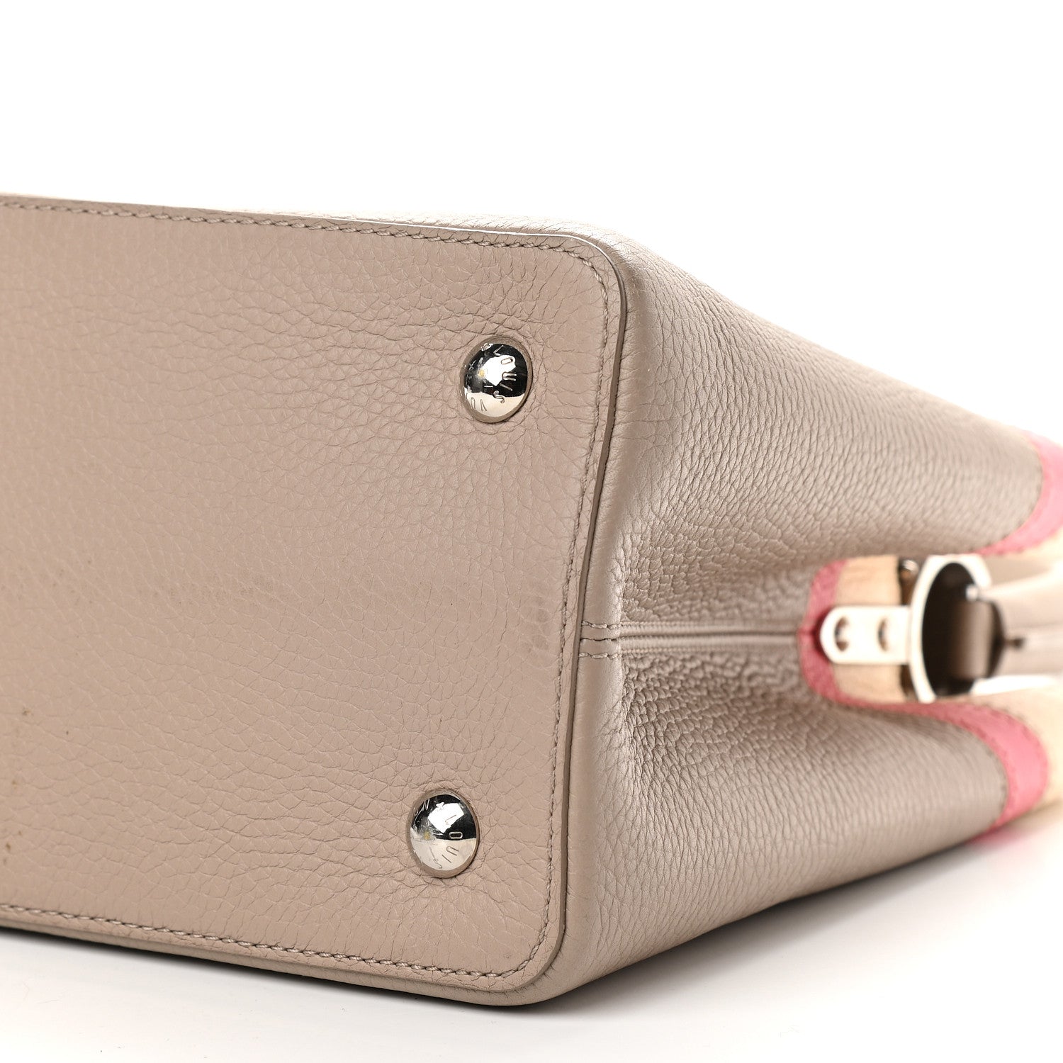 Louis Vuitton Taurillon Capucines MM Galet Coral Pebble 9 of 13