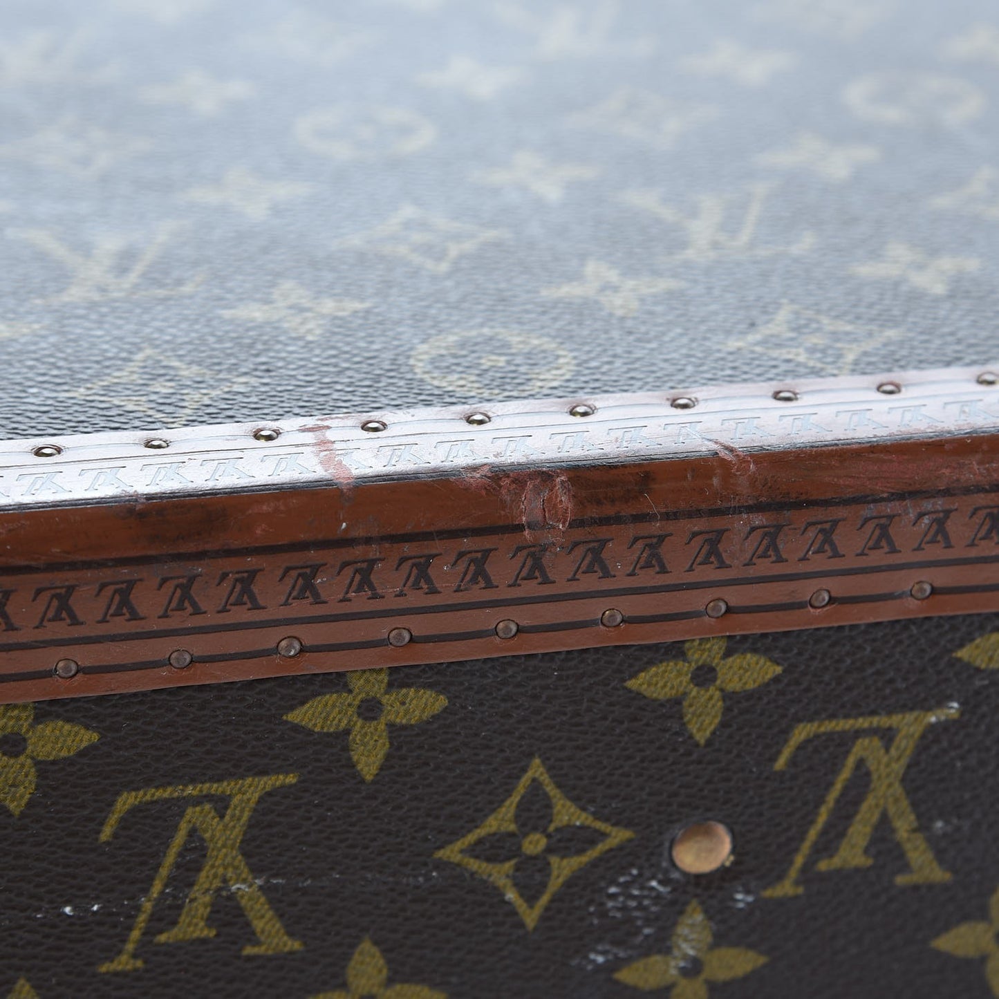 Monogram Bisten 70