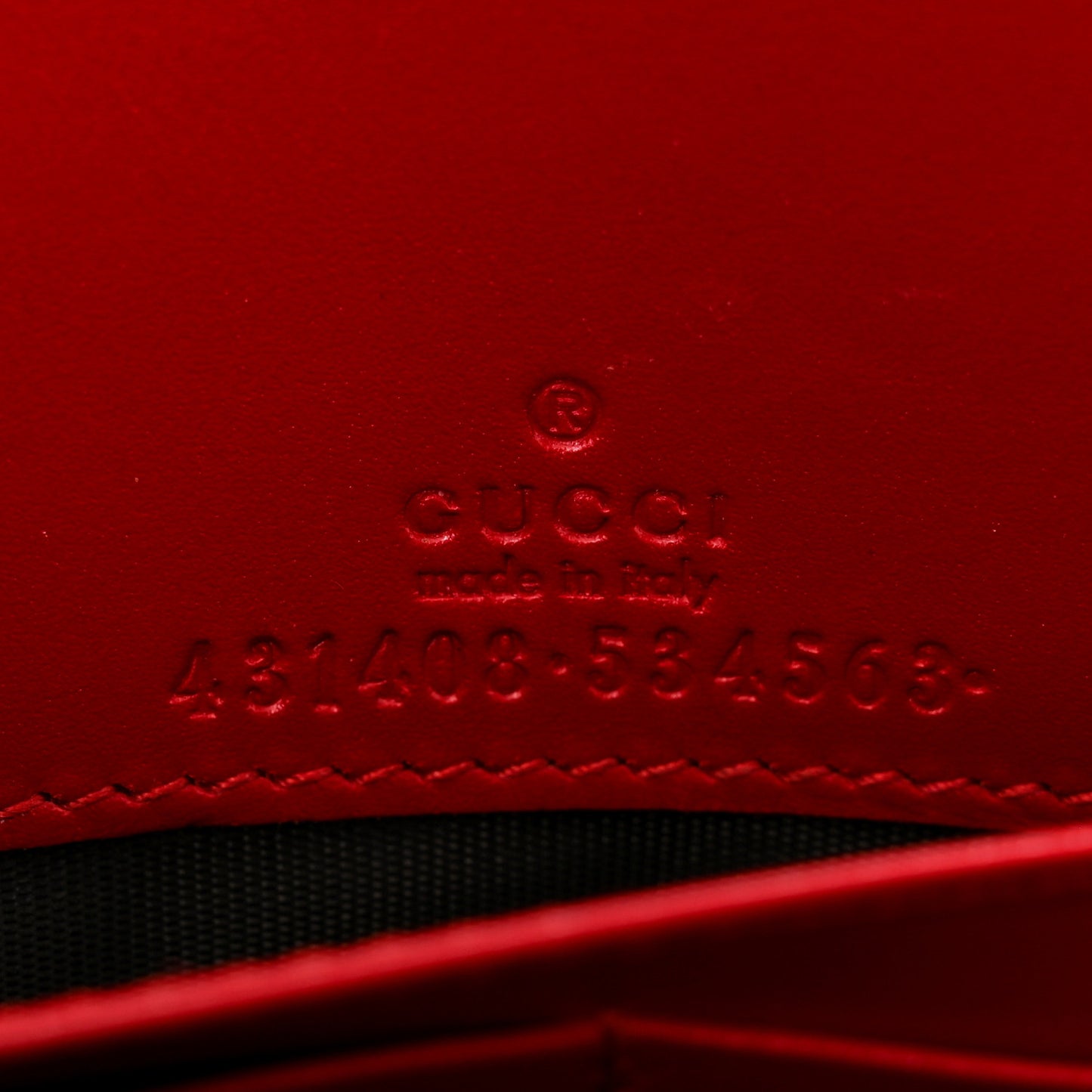 Guccissima Signature Bowy Chain Wallet Hibiscus Red
