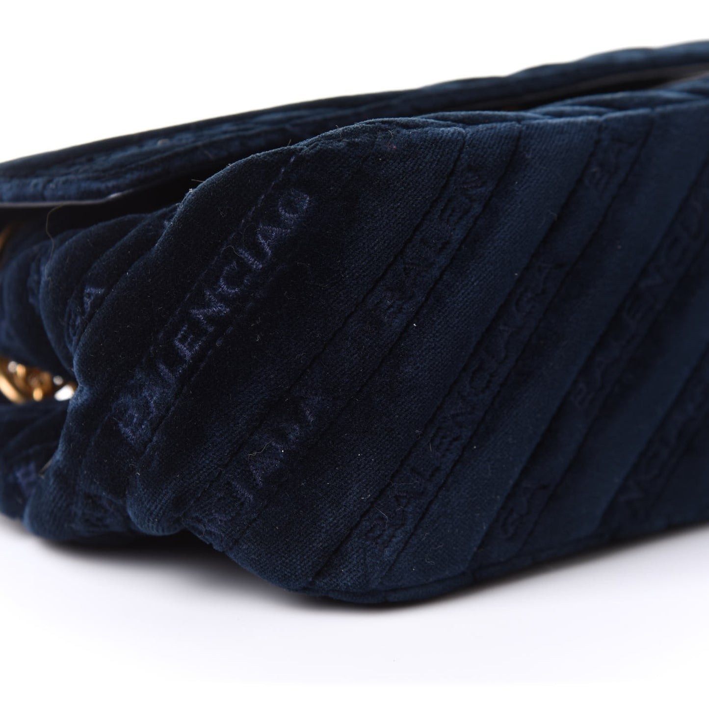 Velvet Logo Matelasse BB Chain Wallet Navy