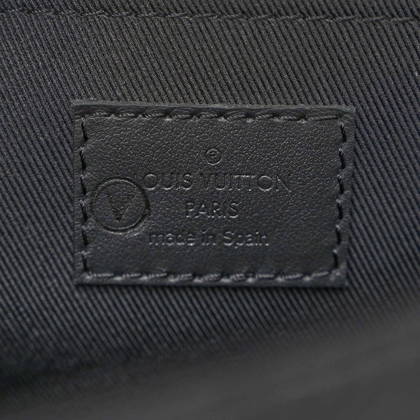 Taurillon Monogram S-Cape Messenger Black