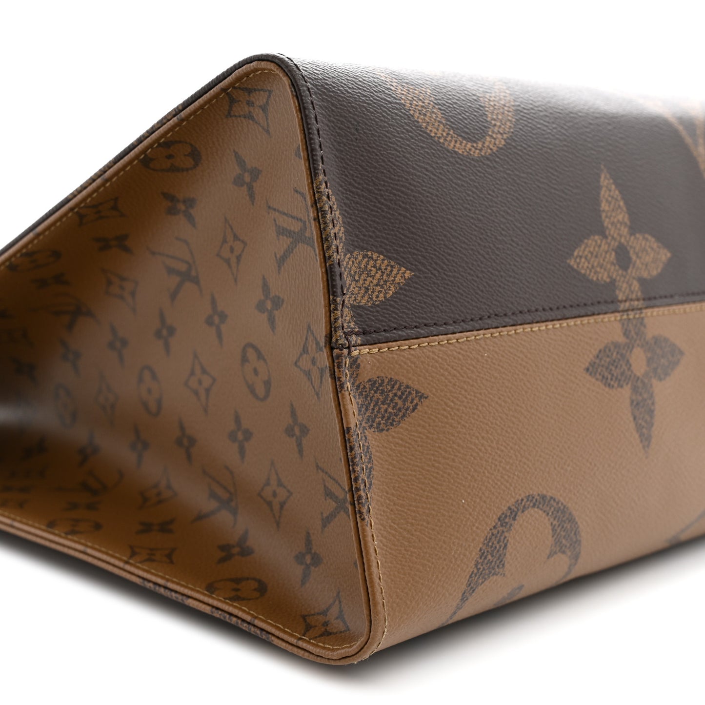 Reverse Monogram Giant Onthego GM